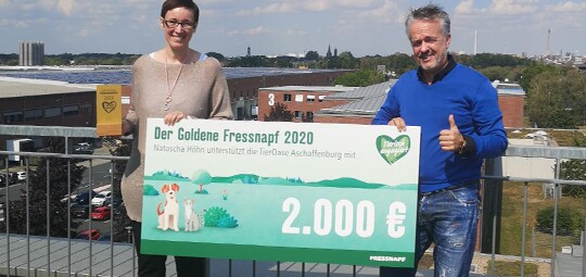 Tierisch engagiert Mitarbeiterin Natascha Höhn