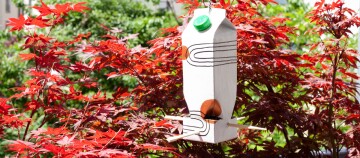 Getränke-Karton wird Futterhaus DIY Anleitung Teaser