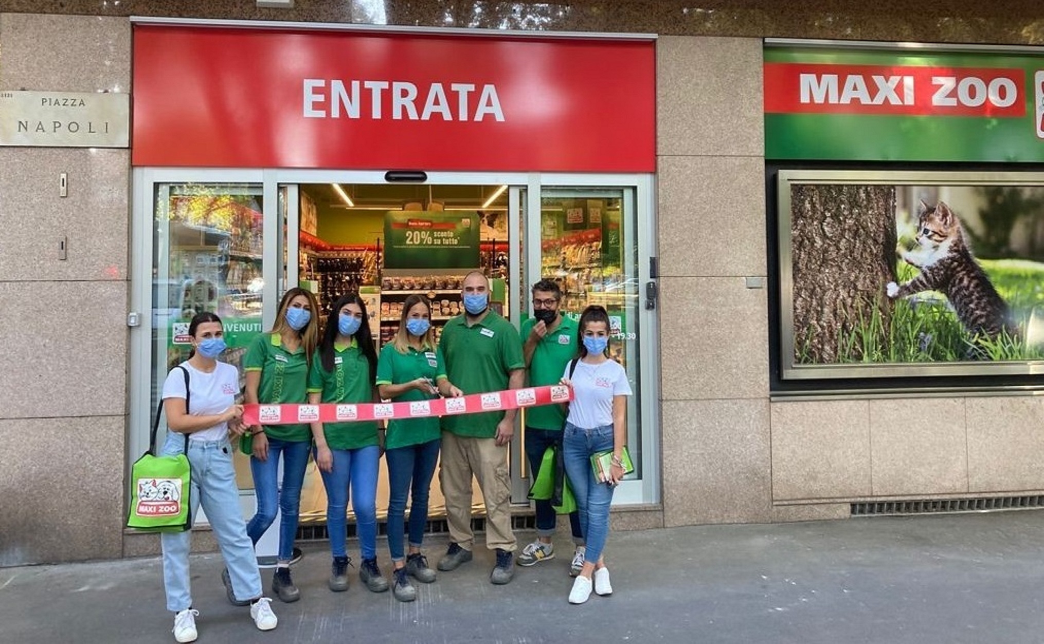 Milano Piazza Napoli taglio nastro Milano Piazza Napoli taglio nastro