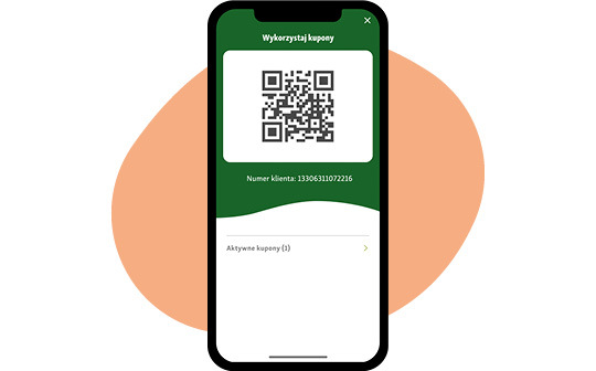Ekran smartfona pokazujący polski interfejs realizacji kuponów z kodem QR i numerem klienta.