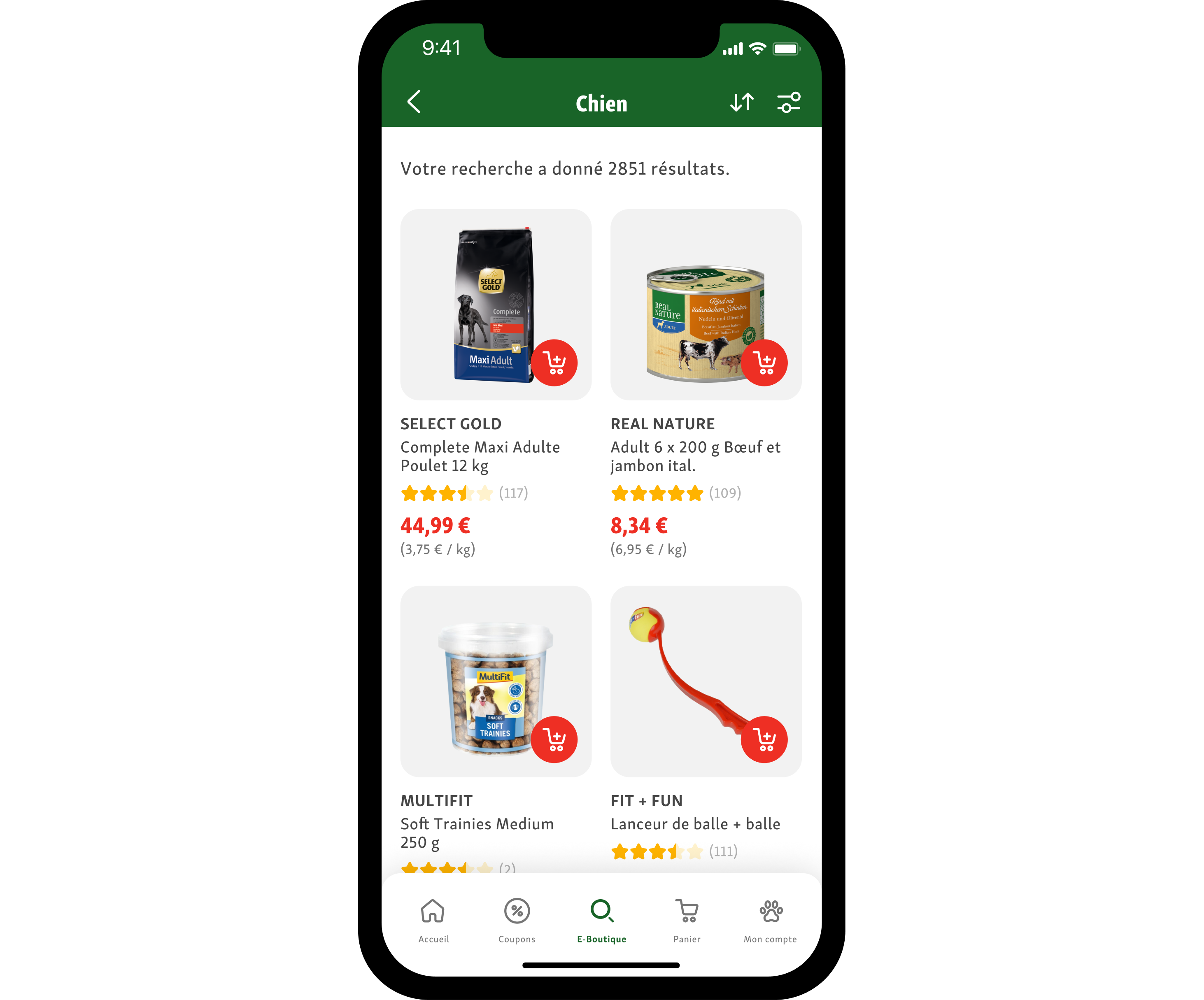 Mobile App Bildschirm mit Hundezubehör und Hundefutterprodukten, inklusive SELECT GOLD Hundefutter, REAL NATURE Nassfutter, MULTIFIT Leckerlis und FIT + FUN Ballwerfer.