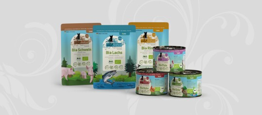 Bio Katzenfutter von catz finefood mit Schwein, Lachs, Rind, Huhn, Pute und Ente, hochwertig, getreidefrei und tierversuchsfrei, hergestellt in Deutschland