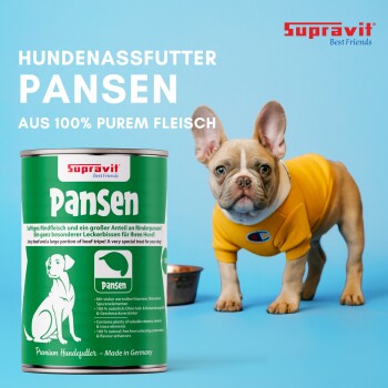 Grüne Dosen Supravit Pansen Hundefutter mit braunem Hund und deutschem Text, der natürliche, getreidefreie und vitaminreiche Eigenschaften hervorhebt.