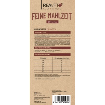 Verpackung für Katzenfutter mit der Bezeichnung "Feine Mahlzeit Dreierlei," die Zutaten, Nährwertinformationen und Fütterungsempfehlungen detailliert.