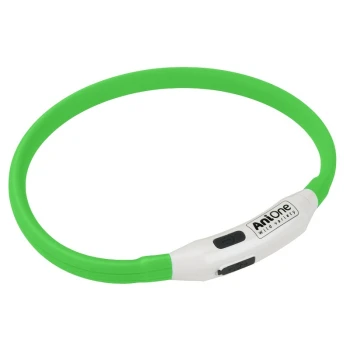 Collier LED vert pour animaux de compagnie avec une unité de contrôle blanche, comportant le nom de la marque "AniOne" et un bouton pour l'opération.