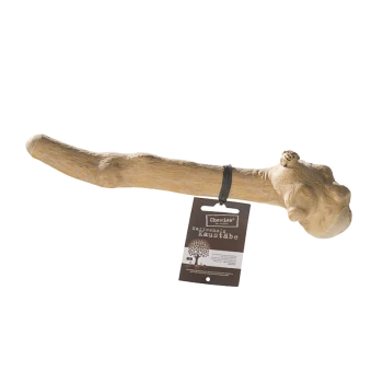Natürlicher Kaustick für Haustiere, mit einer strukturierten Oberfläche und einem Etikett, das "Chewies Käseholz Kaustäbe" liest.
