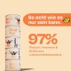 Gestapelte Dosen Katzenfutter mit der Aufschrift "Rind Pur" und "The Better Cat," mit "97% Fleisch, Innereien & Brühe" und "So echt wie es nur sein kann."