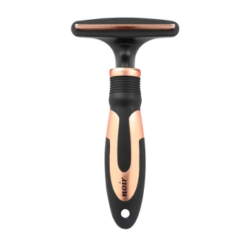 Eleganckie czarne i różowe narzędzie do pielęgnacji zwierząt z szeroką, płaską krawędzią do usuwania sierści, z teksturowanym uchwytem.