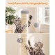 Graugetigerte Katze auf Sisal-Kratzbaum mit hängendem grauem Pompom; sichtbarer Text: 'Natürlicher Sisal & Hängespielzeug'
