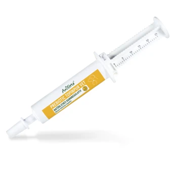 Weißer Tier-Spritzenapplikator mit der Beschriftung 'AniForte PREBIOTIC TOPINPUP VET', Dosierungsmarkierungen und Hundeumriss-Symbol.