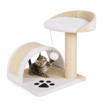 Katzenbaum mit einem gemütlichen Platz, einem Kratzbaum und einem hängenden Pom-Pom-Spielzeug, mit einem Pfotenabdruckdesign an der Basis.