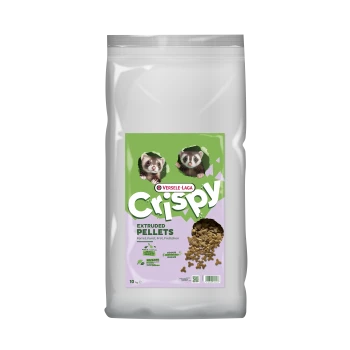 Weiße Tüte Versele-Laga „Crispy“ extrudierte Pellets für Frettchen, Etikett zeigt zwei Frettchenfotos und verschüttete Pellets.