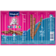 Die Verpackung von Vitakraft CatStick zeigt eine verspielte weiße Katze mit 6 Fleisch- und Fischstäbchen, beschriftet mit 95% Fleisch, getreidefrei und ohne Zuckerzusatz.