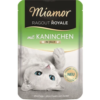 Ragout Royale in Jelly Kaninchen 44x100 g Miamor Ragout Royale Katzenfutterbeutel mit einer verspielten weißen Katze mit blauen Augen, beschriftet mit "mit Kaninchen in Jelly" und "NEU."