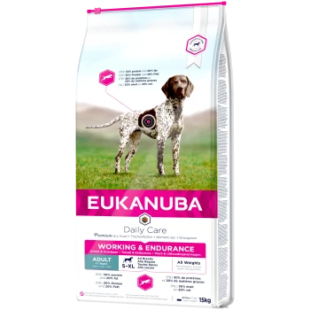 EUKANUBA Daily Care Hundefuttertüte, 15 kg, mit einem gescheckten Hund auf Gras. Der Text hebt 'Arbeit & Ausdauer', 30% Protein, 20% Fett hervor.