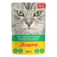 Beutel mit Josera Katzenfutter mit einer Nahaufnahme des Gesichts einer Katze, beschriftet mit "PATÉ" und "ENTE & HUHN MIT PETERSILIE" auf Deutsch.