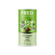 Grüner Behälter von FRED Soft Snacks Wild für Haustiere, verziert mit Pfotenabdrücken und Herzen, beschriftet mit "Soft Snacks Wild" und "Pralinen aus Wildfleisch."