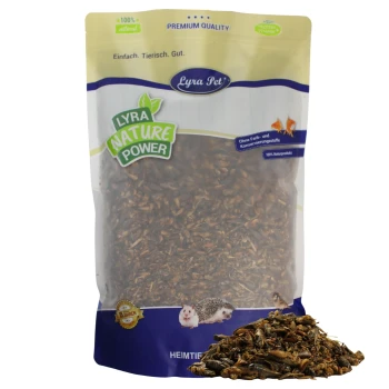 Lyra Pet Nature Power Premium-Qualität getrocknete Insekten als Haustierfutter mit Hamster- und Igelbildern auf der Verpackung.