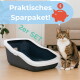 Tigerkatze neben dunkelgrauem Katzenklo mit weißem Rand im Wohnzimmer; Banner mit 'Praktisches Sparpaket!' und '2er SET'.