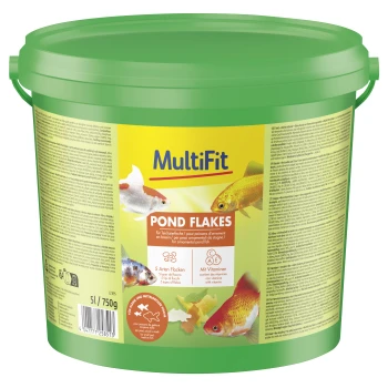 Grüner Eimer MultiFit Pond Flakes Fischfutter für Zierfische im Teich, 5L/750g, mit Bildern von Goldfischen und sichtbarem mehrsprachigem Text.