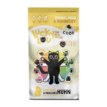 Katzenfutterverpackung mit einer verspielten Grafik einer schwarzen Katze, beschriftet mit "Lucky Lou" und den Texten "Young, Wild & Hungry" und "Kitten".