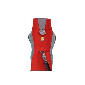 Ein rotes Hundegeschirr mit grauen und türkisfarbenen Akzenten, mit einem Ruffwear-Logo und einem Metallclip zur Leinenbefestigung.
