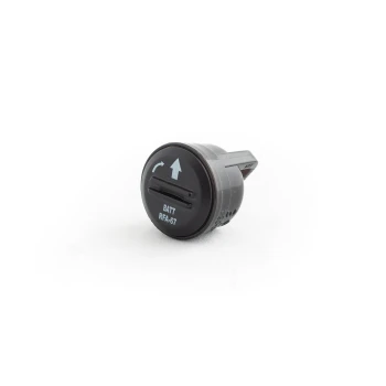 Schwarzes Batteriemodul, gekennzeichnet mit "BATT RFA-67" mit Richtungspfeilen oben, auf einem weißen Hintergrund platziert.