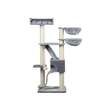 Ein grauer und beiger mehrstöckiger Kratzbaum für Katzen mit einer oberen Plattform, zwei hängenden Körben, Kratzpfosten und einem Seilspielzeug.