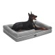 Dobermann ruht auf grauem Hundebett mit erhöhtem Rand, Innenfläche aus flauschigem Shag-Plüsch und sichtbarem Feandrea-Etikett.