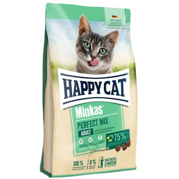 Happy Cat Minkas Perfect Mix Erwachsenenfuttertasche mit einer verspielten Katze, die sich die Lippen leckt, mit 75% Fleischgehalt hervorgehoben.