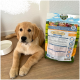 Ein Golden Retriever Welpe liegt neben einem Sack Bellfor Premium-Hundefutter mit der Aufschrift "Freiland-Schmaus Junior", das 70 % Fleischanteil hervorhebt.