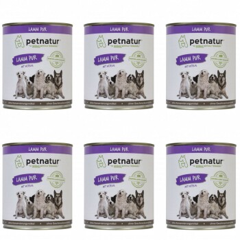 Dosen mit Haustierfutter, beschriftet "Lamm Pur" von Petnatur, mit einer Gruppe von Hunden auf der Vorderseite, in einem lila und weißen Design.