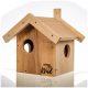 Holz-Vogelhaus mit einem geneigten Dach, ausgestattet mit zwei runden Eingangsöffnungen und dem Text 'Anitoni Wild' an der Seite.