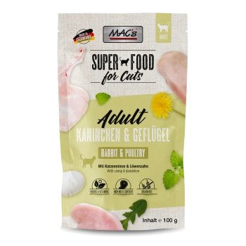 Verpackung von MAC's Super Food für Katzen mit "Adult Rabbit & Poultry" und Bildern von Fleisch, Kräutern sowie Text in Deutsch und Englisch.