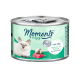 Boîte de nourriture pour chat avec un chat blanc duveteux, étiquetée "Moments to enjoy," avec le texte "Tuna with Sardines" et "Quality Filet."