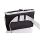 Schwarze Leckerlitasche für Haustiere mit einem Reißverschluss oben, verstellbarem Riemen und reflektierenden Details, ideal für Training und Outdoor-Aktivitäten.