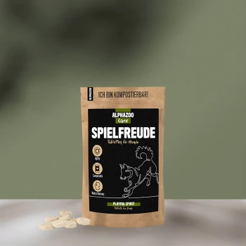 Spielfreude Tabletten für Hunde und Katzen 75 g ALPHAZOO Care SpielFreude Hundetablettenverpackung mit verspielter Hundillustration und Text: "Agility," "Kompostierbar," "Hergestellt in Deutschland."