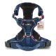 Ein marineblaues Haustiergeschirr mit Blumenmustern, das ein atmungsaktives Mesh-Design, verstellbare Riemen und ein Etikett mit der Aufschrift "ATMUNGS-AKTIV GEPOLSTERT" aufweist.