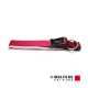 Gepolstertes Nylon-Hundehalsband in Pink/Rot mit schwarzer Kunststoffschließe und Metall-D-Ring, 'WOLTERS CAT & DOG'-Logo sichtbar.
