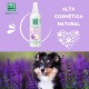 Eau de Cologne für Hunde von Men For San, mit Lavendel und Kamille, mit einem Collie-Hund in einem Feld mit lila Blumen.