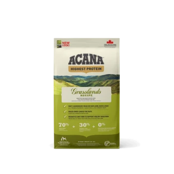 ACANA Grasslands Rezept Haustierfuttertüte mit dem Text "Höchstes Protein" und "Neues Aussehen!" mit einer malerischen Berglandschaft im Hintergrund.