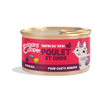Canette de nourriture pour chat Edgard Cooper avec du poulet et de la dinde, étiquetée 'Morceaux en sauce pour chats seniors' avec une illustration de chat joueur.