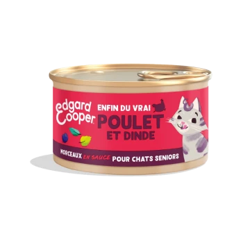Canette de nourriture pour chat Edgard Cooper avec du poulet et de la dinde, étiquetée 'Morceaux en sauce pour chats seniors' avec une illustration de chat joueur.