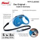 Blauer einziehbarer Hundeleine mit ergonomischem Griff, strapazierfähigem Seil, Bremssystem und reflektierenden Teilen. Text: "Das Original," "S max. 12 kg," "8m SEIL."