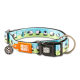 Blau-grünes Haustierhalsband mit Schafsmuster, schwarzer Schnalle, Metallring und orangefarbenem Anhänger mit der Aufschrift "Max & Molly Urban Pets."