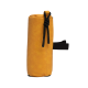 Eine gelbe Leckerli-Tasche für Haustiere mit Kordelzugverschluss und einem schwarzen Riemen zur Befestigung, entworfen für das Training von Haustieren.