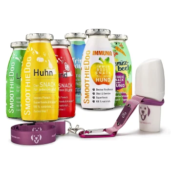 6er Mix + Doggyroller Rosa L Bunte "SmoothieDog" Snackflaschen in verschiedenen Geschmacksrichtungen, eine lila Hundeleine und ein kleiner Behälter.