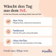 Ein Hund wird gebadet, mit einer Flasche Tränenfreies Formelshampoo sichtbar. Der Text lautet "TRÄNENFREIE FORMEL" und "SCHONENDE PFLEGE."