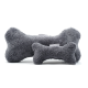 Zwei plüschige Hundeknochen-Spielzeuge in Grau, eines groß und eines klein, mit Etiketten, die "WILLIAMSWALKER" lesen.