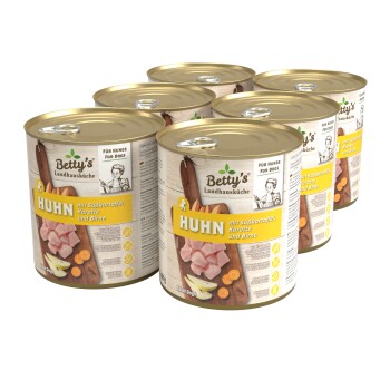 Dosen von Betty's Landhausküche Hundefutter mit Huhn, Süßkartoffel, Karotte und Birne, gekennzeichnet mit "Huhn" für erwachsene Hunde.